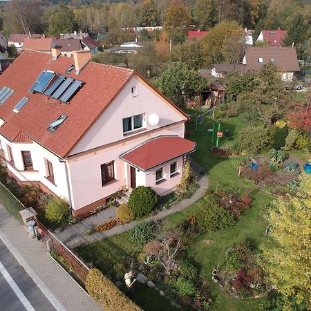 Apartment In Blossom Garden Nove Mesto pod Smrkem Bagian luar foto