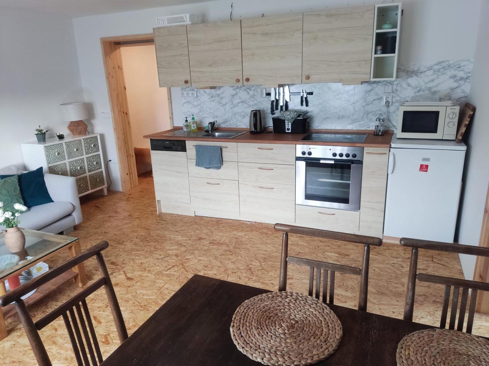 Apartment In Blossom Garden Nove Mesto pod Smrkem Bagian luar foto